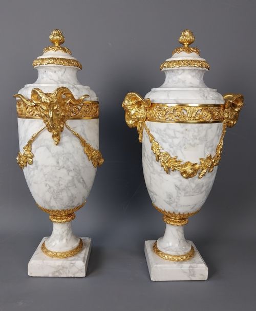 LARGE PAIR OF FRENCH ANTIQUE WHITE MARBLE CASSOLETTES - ADDITIONAL PHOTO 3