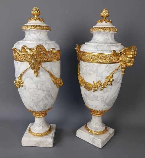 LARGE PAIR OF FRENCH ANTIQUE WHITE MARBLE CASSOLETTES - ADDITIONAL PHOTO 5