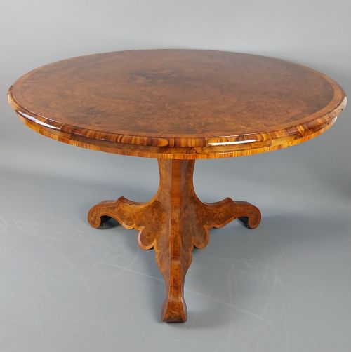 WALNUT CENTRE TABLE 19TH CENTURY