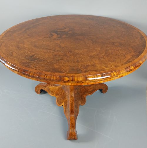 WALNUT CENTRE TABLE 19TH CENTURY - ADDITIONAL PHOTO 1