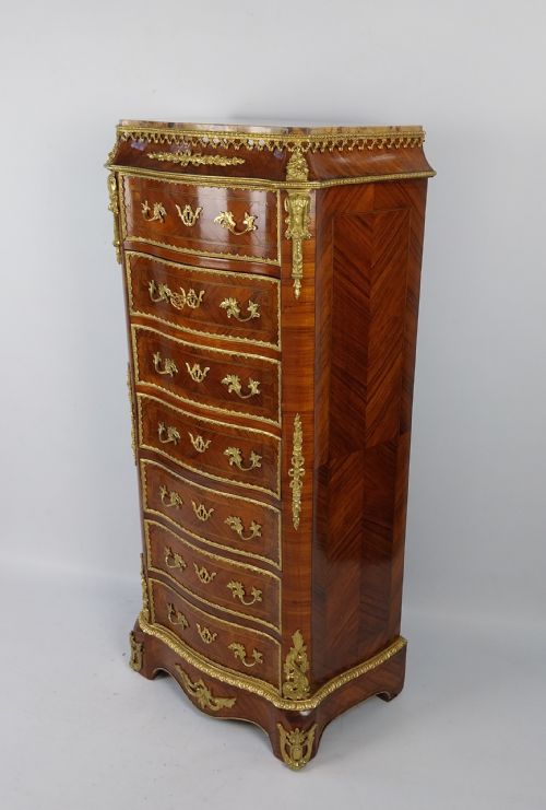 19TH CENTURY FRENCH TALL CHEST OF DRAWERS WITH GILT BRONZE MOUNTS - ADDITIONAL PHOTO 6