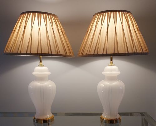 PAIR OF DECO OPALINE WHITE GLASS LAMPS WITH GOLD SHADES - ADDITIONAL PHOTO 5