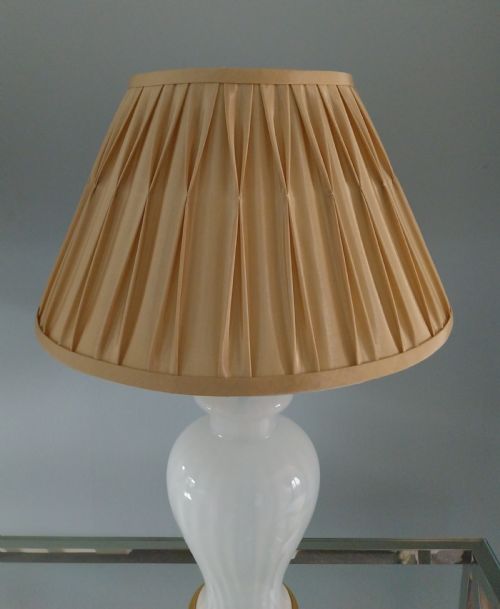 PAIR OF DECO OPALINE WHITE GLASS LAMPS WITH GOLD SHADES - ADDITIONAL PHOTO 11