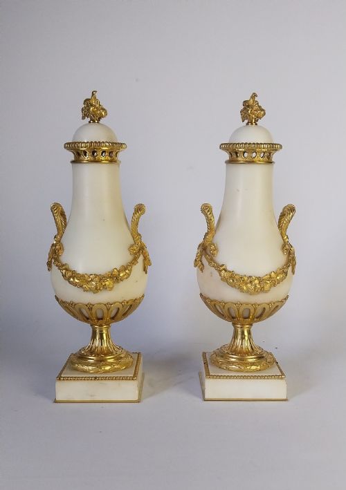 Pair of 19th-century White Marble Cassolettes
