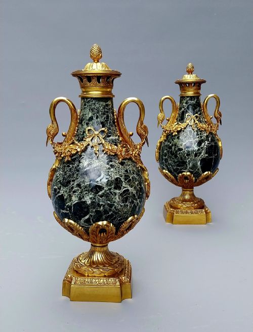 LARGE PAIR OF GREEN FRENCH MARBLE CASSOLETTES FRENCH 19TH CENTURY LOUIS XVI STYLE - ADDITIONAL PHOTO 1
