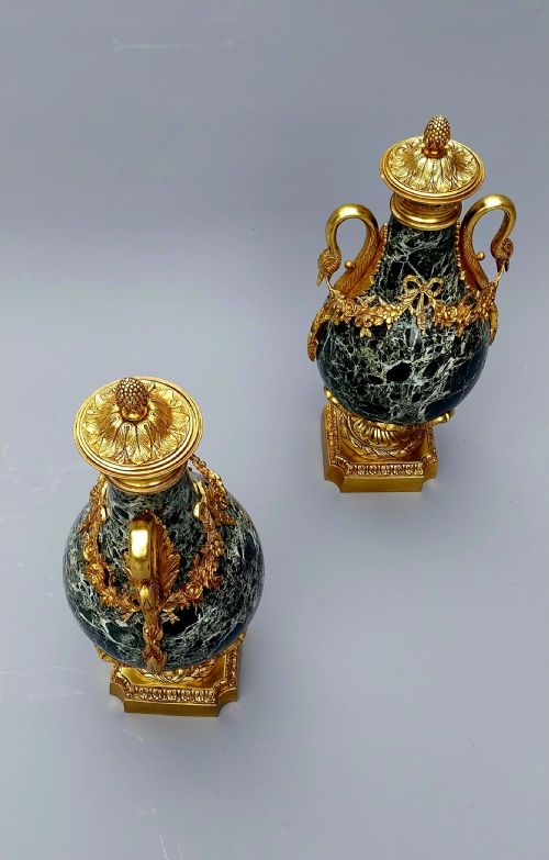 LARGE PAIR OF GREEN FRENCH MARBLE CASSOLETTES FRENCH 19TH CENTURY LOUIS XVI STYLE - ADDITIONAL PHOTO 7