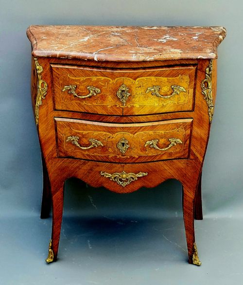 SMALL FRENCH BOMBE SHAPED MARBLE TOP CHEST OF DRAWERS