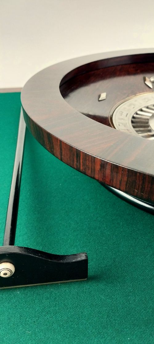ANTIQUE ROSEWOOD ROULETTE WHEEL CIRCA 1900 - ADDITIONAL PHOTO 3