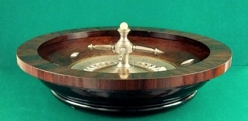 ANTIQUE ROSEWOOD ROULETTE WHEEL CIRCA 1900 - ADDITIONAL PHOTO 4