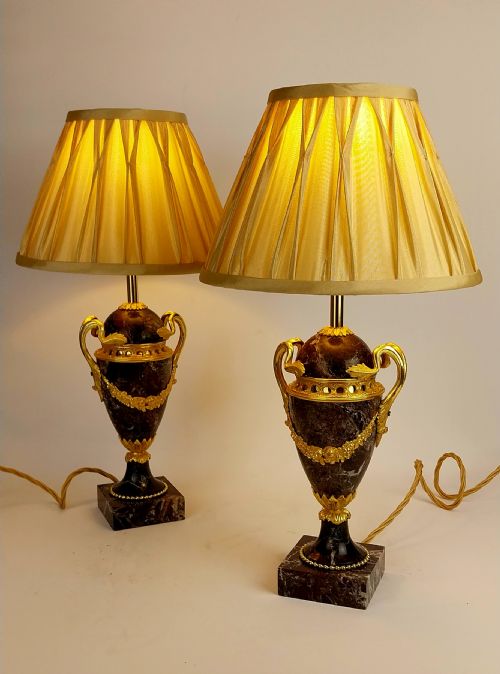A PAIR OF LATE 19THCENTURY ELEGANT FRENCH MARBLE TABLE LAMPS - ADDITIONAL PHOTO 2