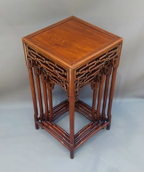 EXCEPTIONAL CHINESE HONGMU ROSEWOOD NEST OF FOUR TABLES CIRCA 1890 - ADDITIONAL PHOTO 2