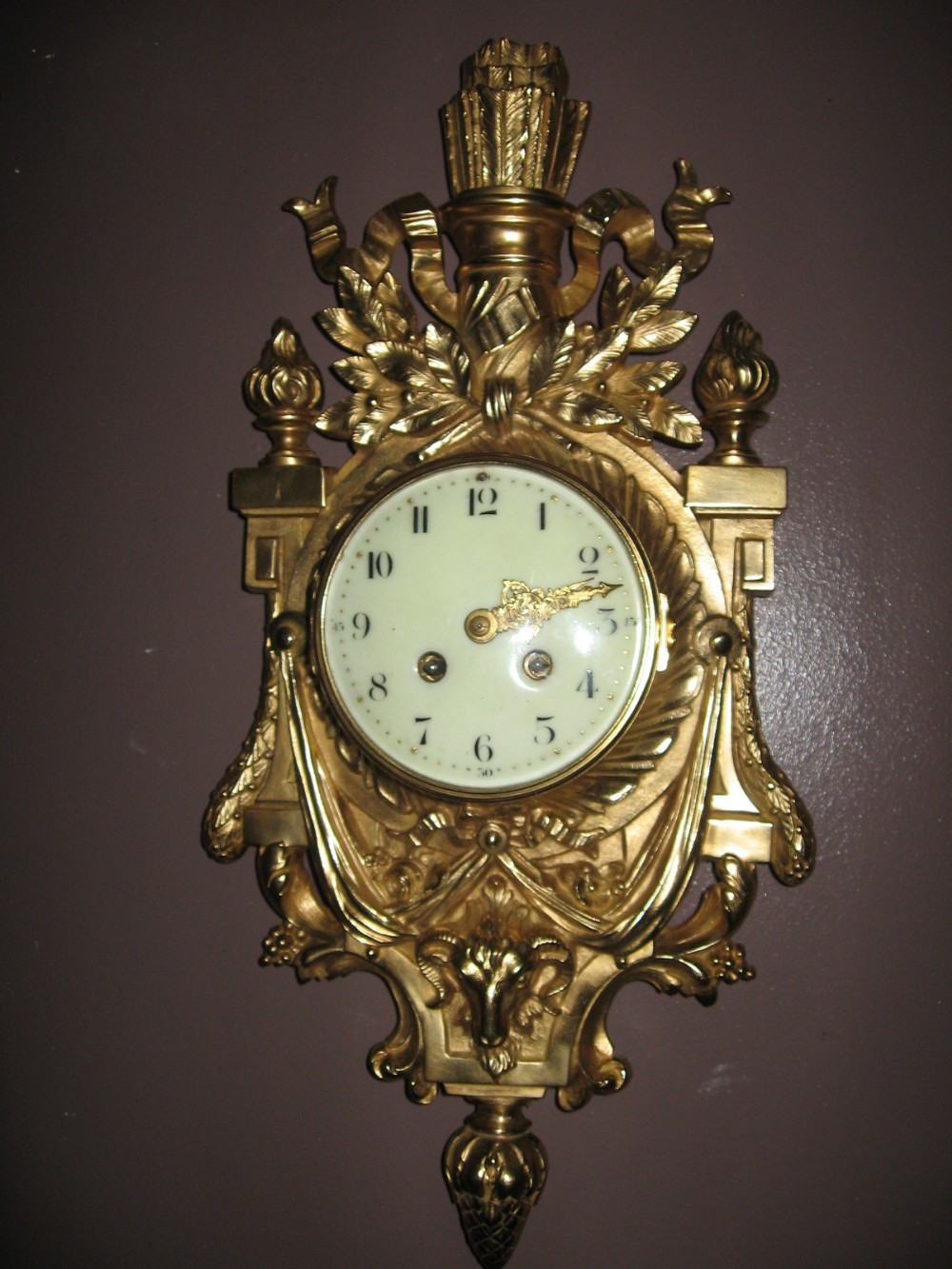 Cartel clock
