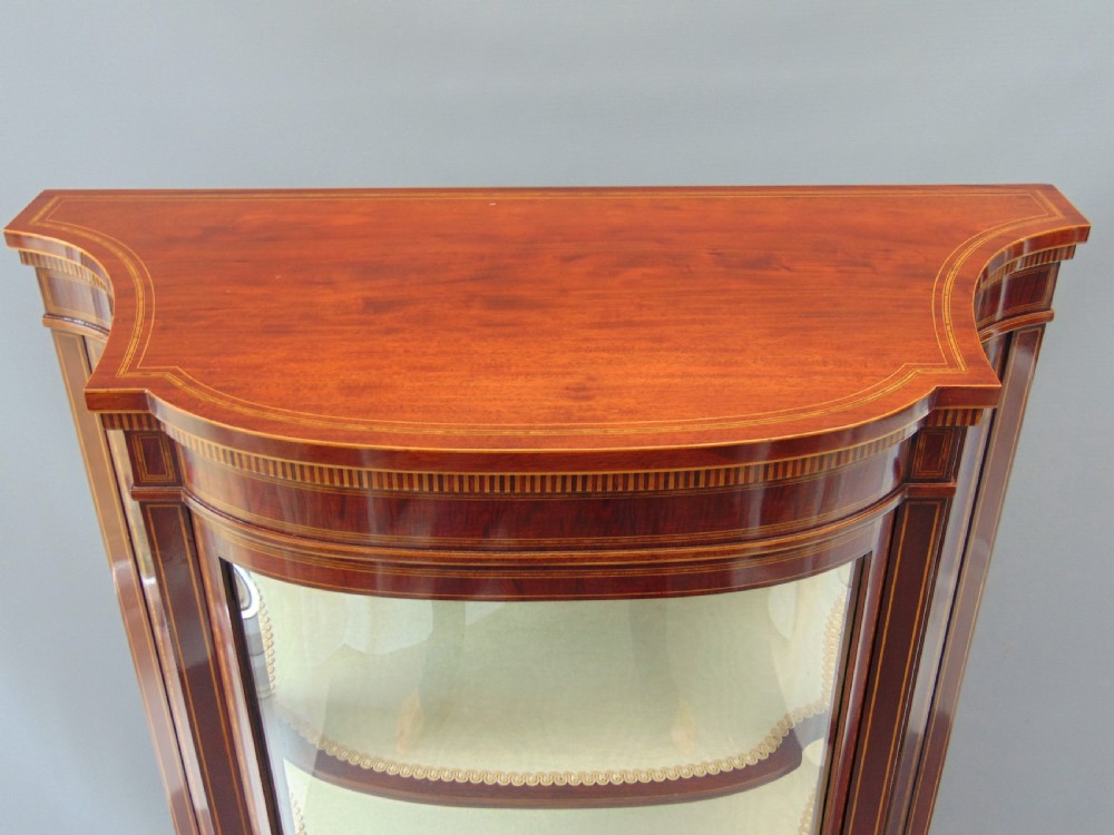 A fabulous  mahogany  display cabinet vitrine View V