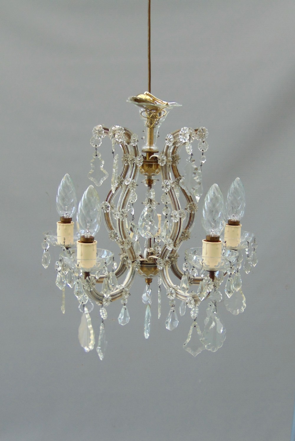 A Cut Glass Chandeleir 