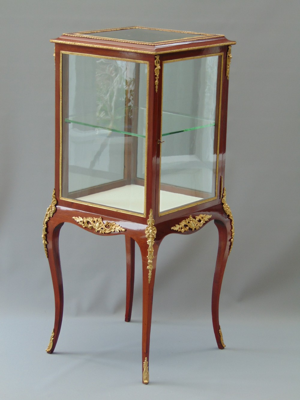 A Mahogany Bijouterie Display Cabinet Vitrine  View II