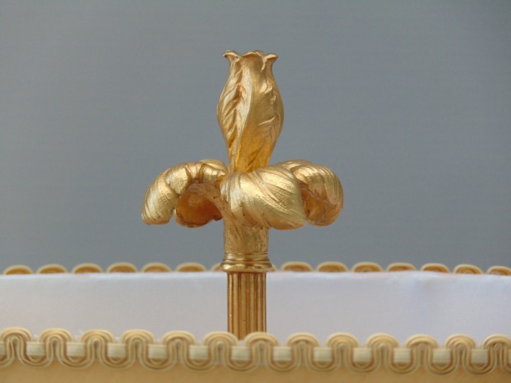 A high quality Ormolu Cherub Table Lamp View IV