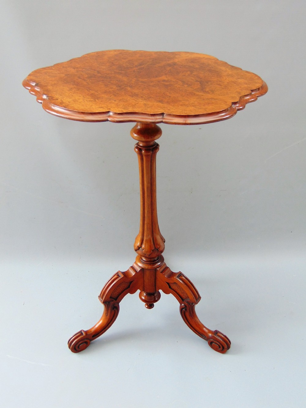 A pretty Burr Walnut Occasional Side Table 