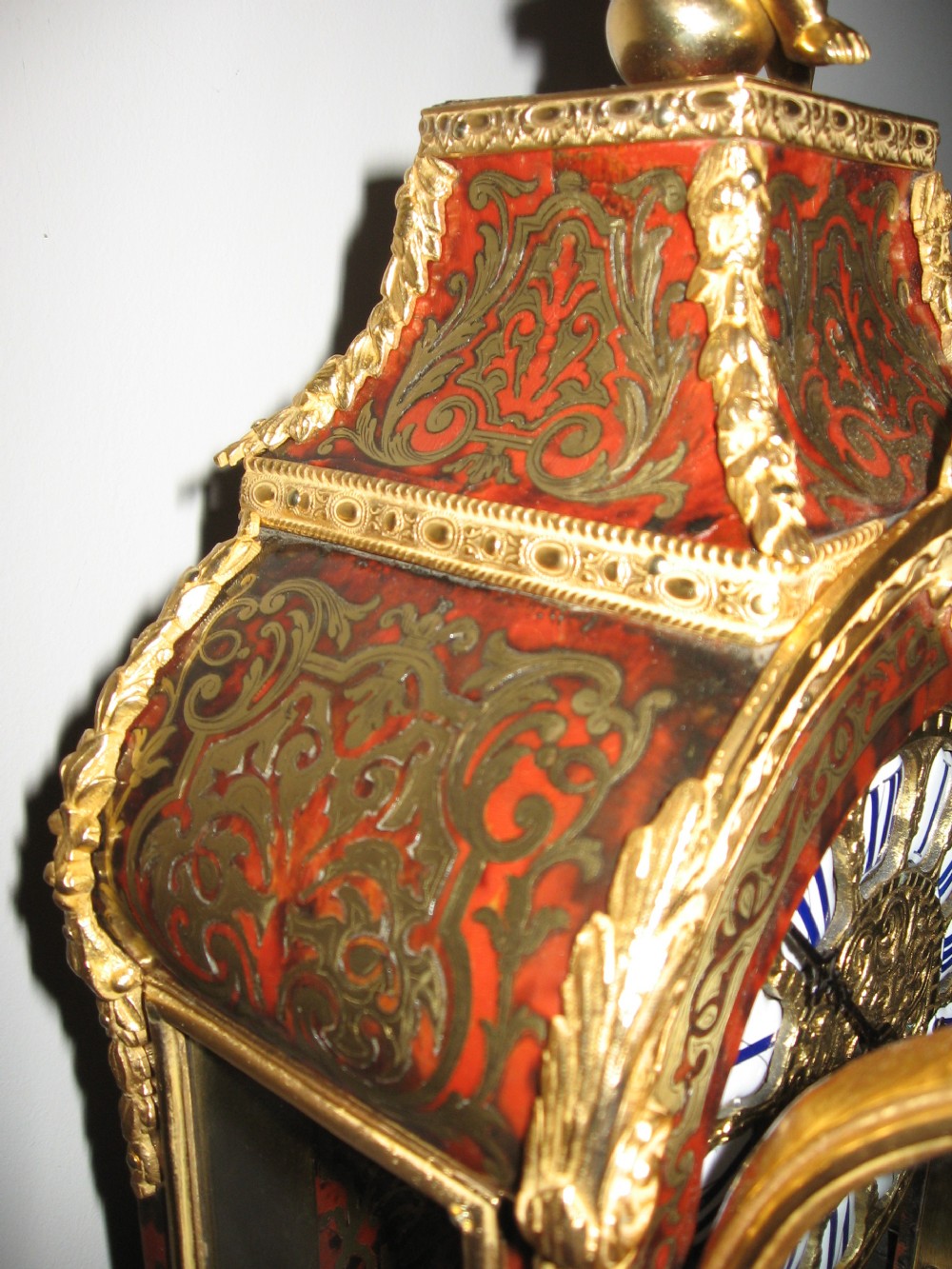 Antique red boulle mantle clock View VI