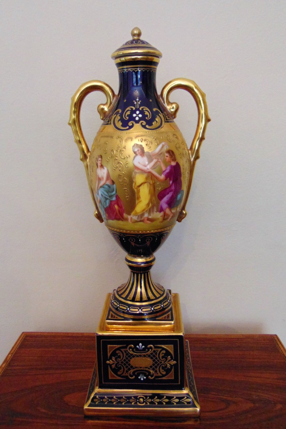 A quality Vienna  porcelain Vase 