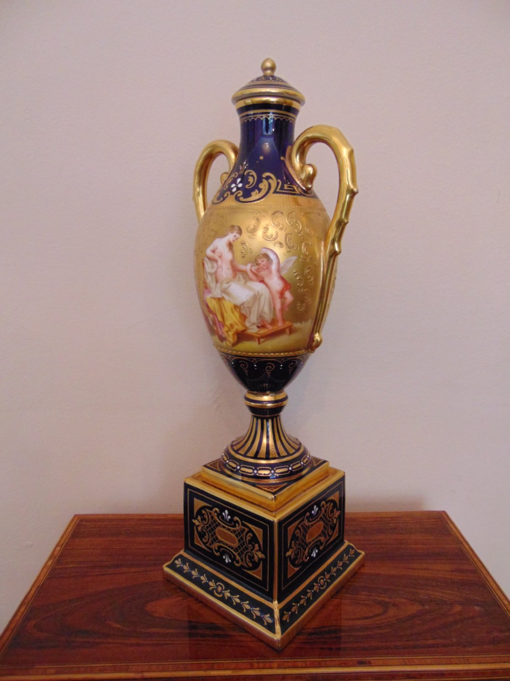A quality Vienna  porcelain Vase  View IV