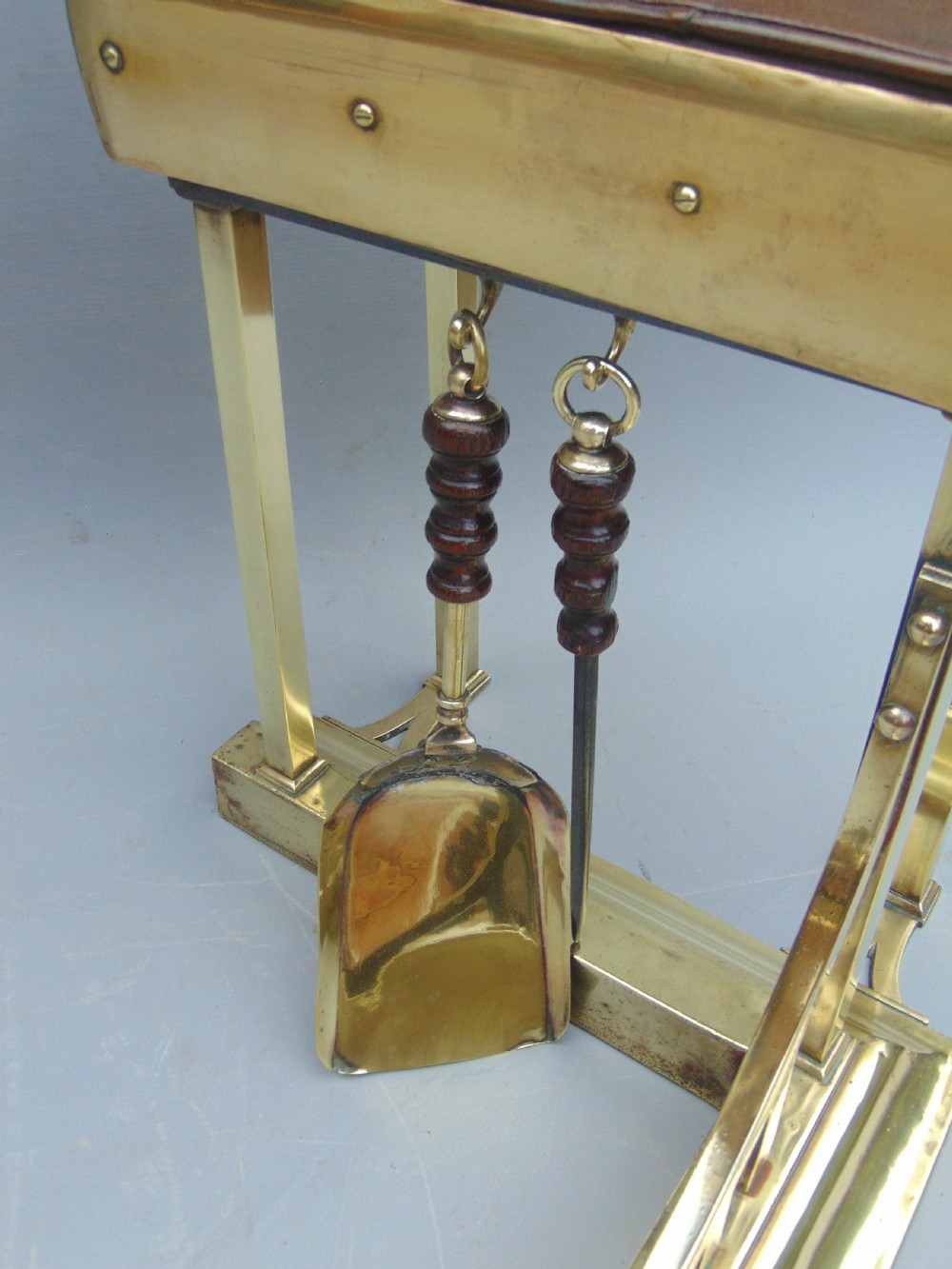 Antique brass club fender  View IV