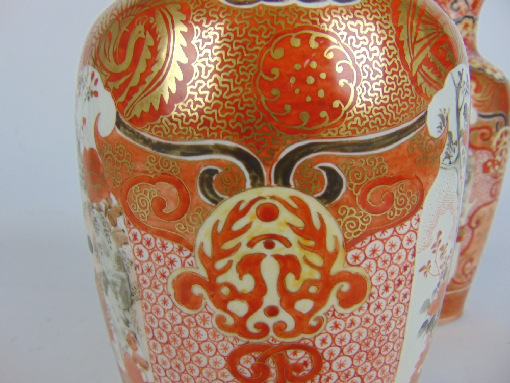 A very good pair of japanese kutani vases View VI