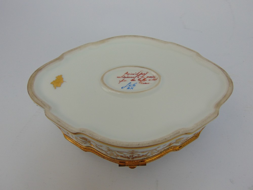 A fine porcelain jewellery box casket  View VII