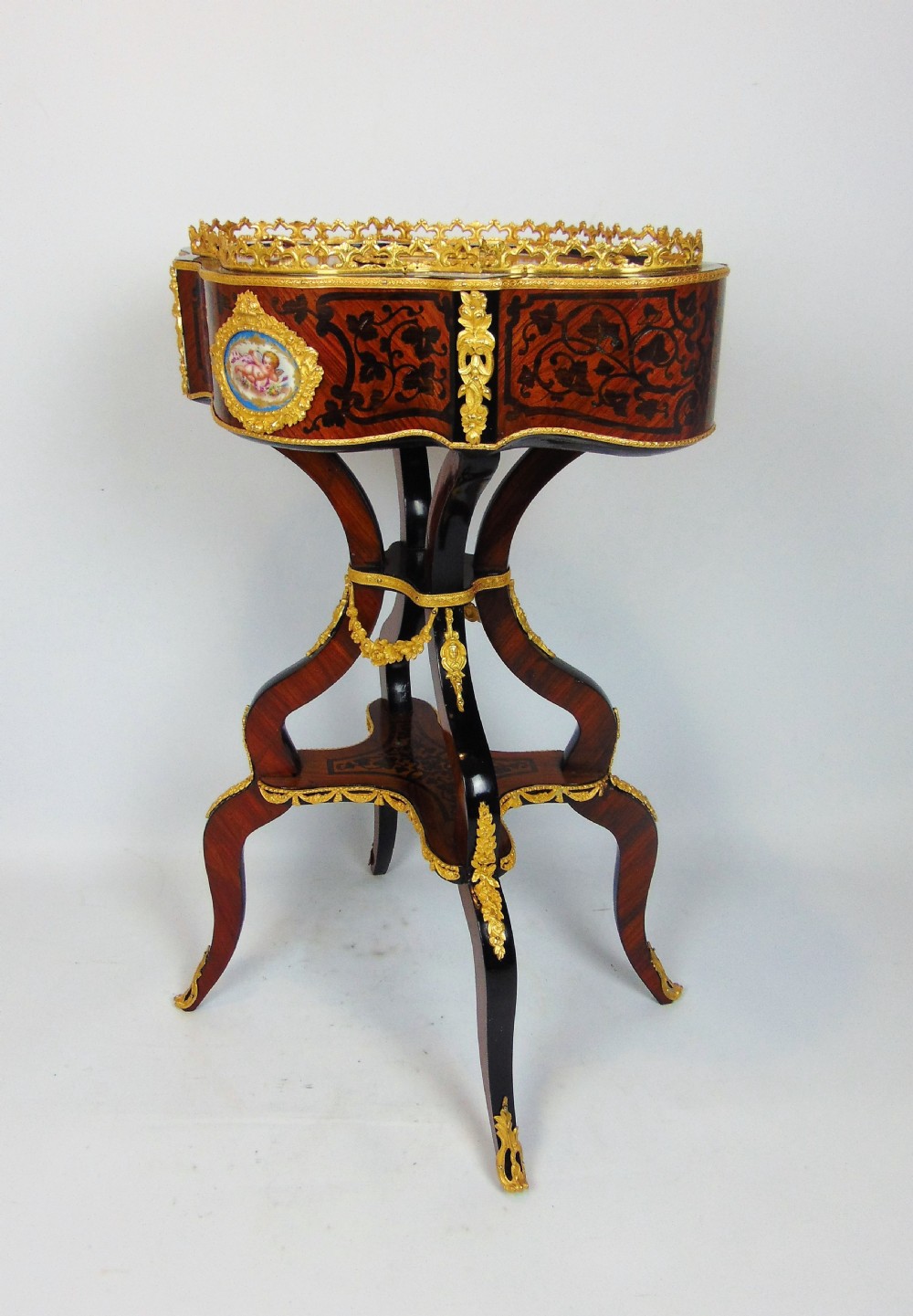 A fabulous Tulipwood Planter Jardinere french table  View IV