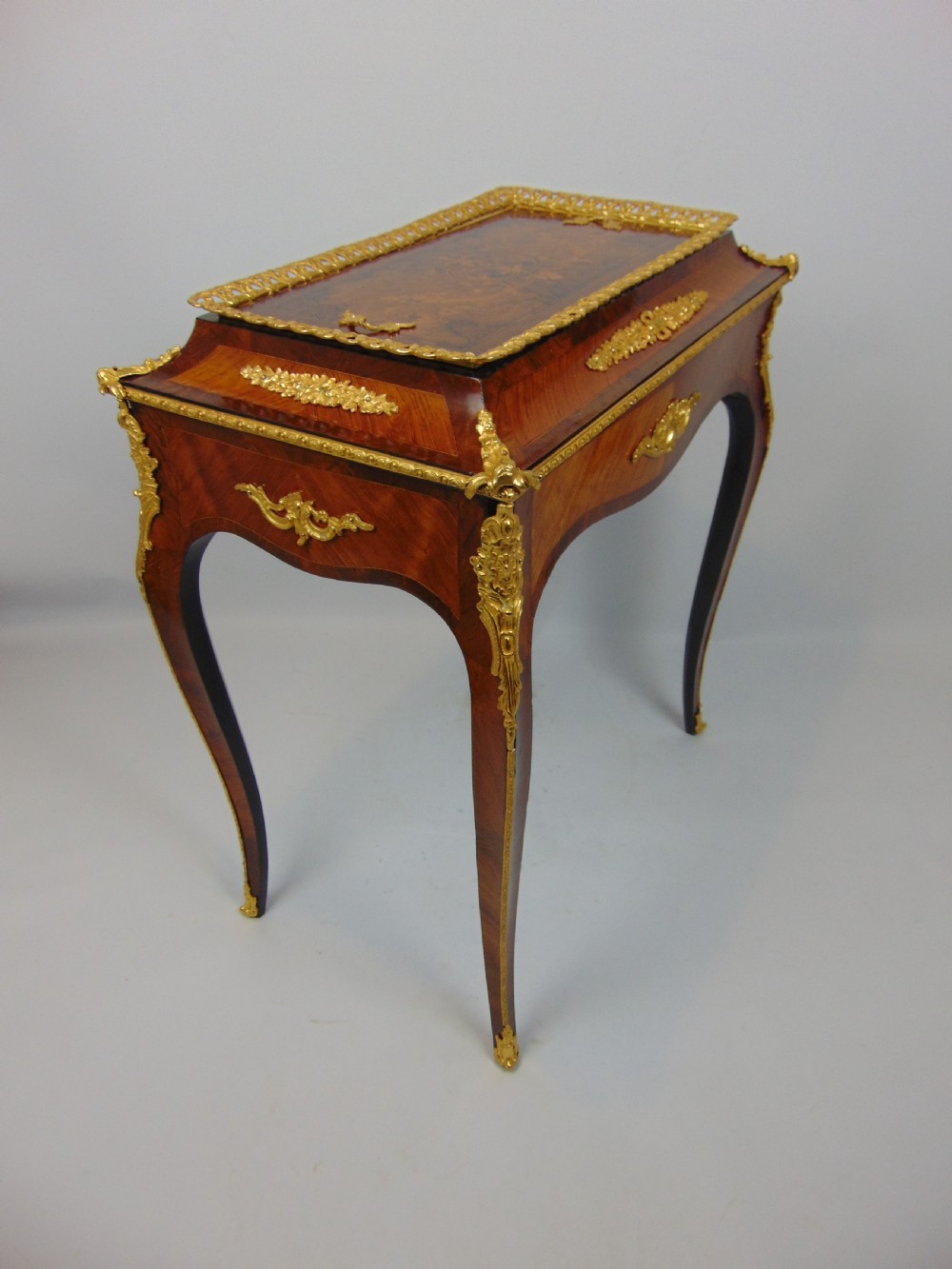 A Planter Jardinere Table  View V