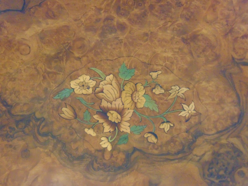 A pretty walnut occasional table  View V