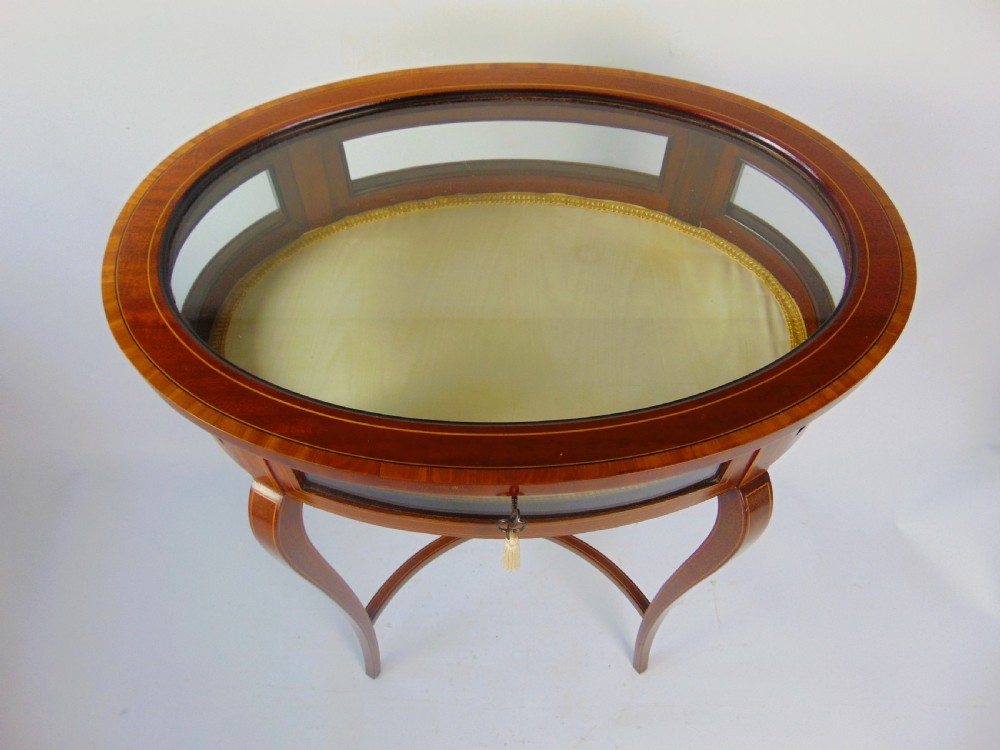 Mahogany Bijouterie Display table View IV