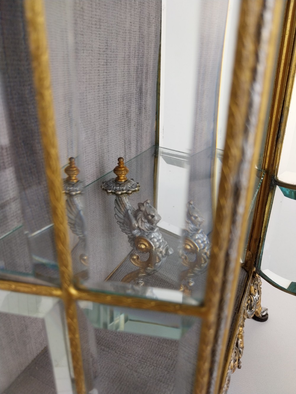 A Glass Vitrine / Watch Cabinet View XIII