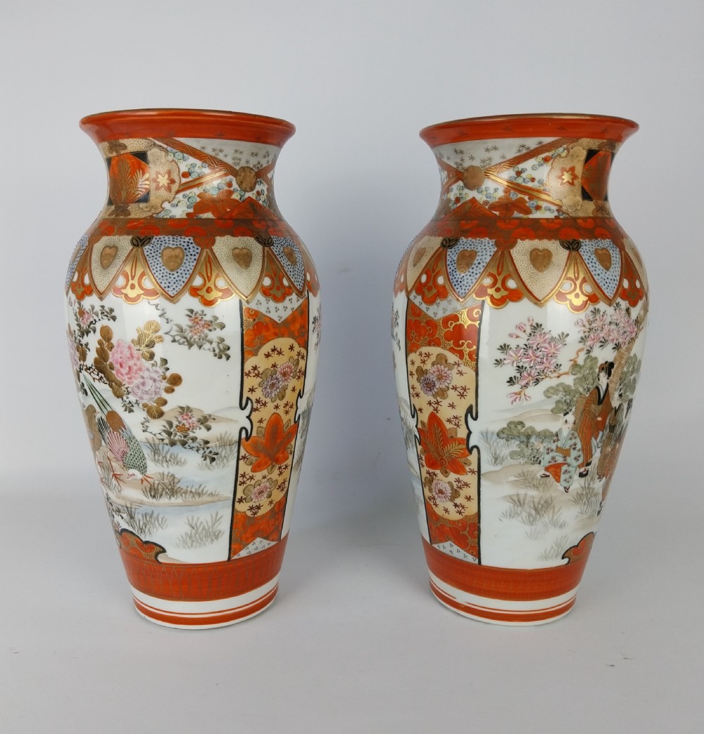 Pair of Japanese Porcelain Kutani vases  View III