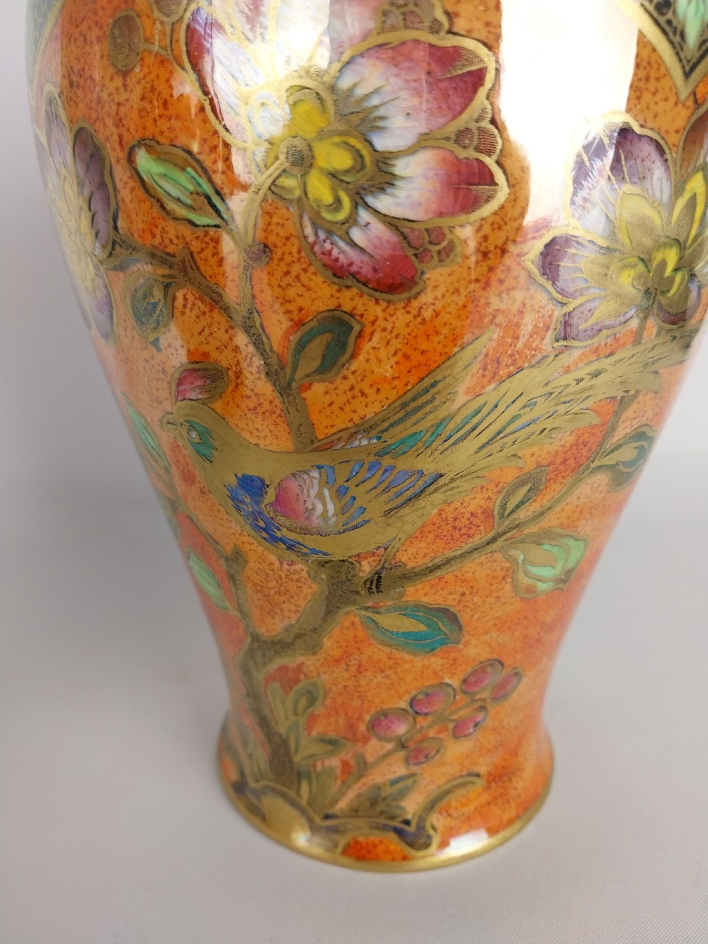 Pair of lustre vases View XVI