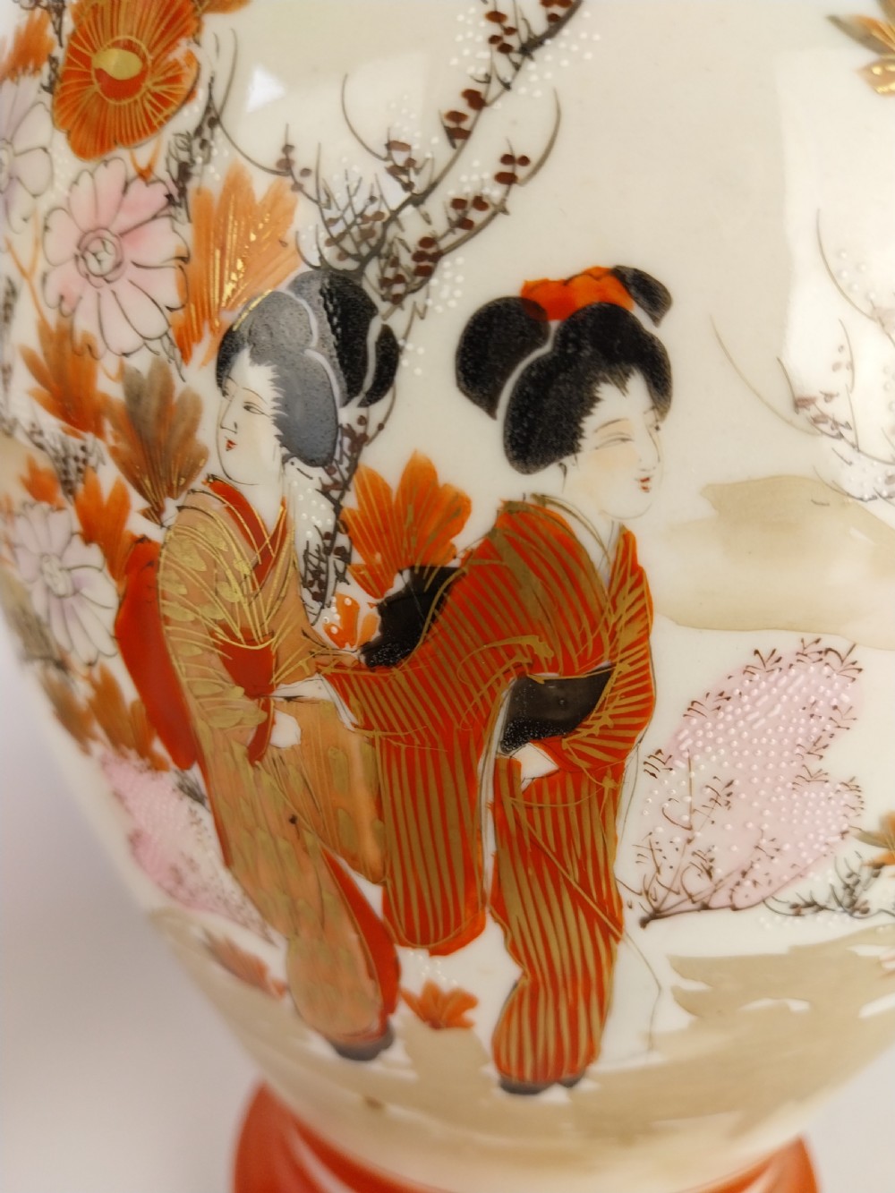 Pair of Kutani vases  View XXII