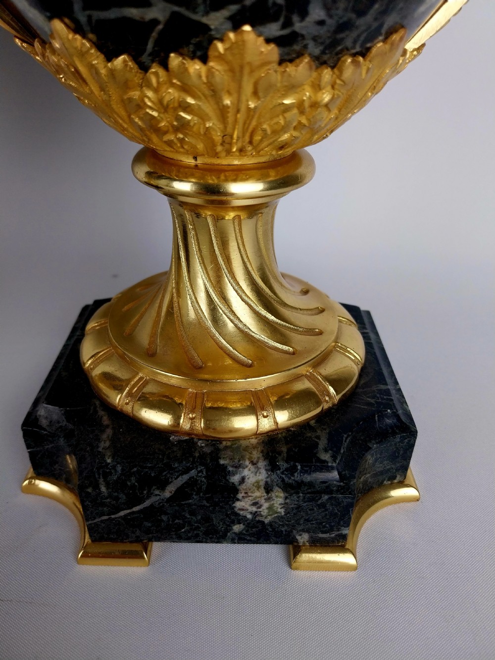 Elegant Pair of Antique Cassolettes Green Marble Urns with Gilt Bronze Mounts View XII