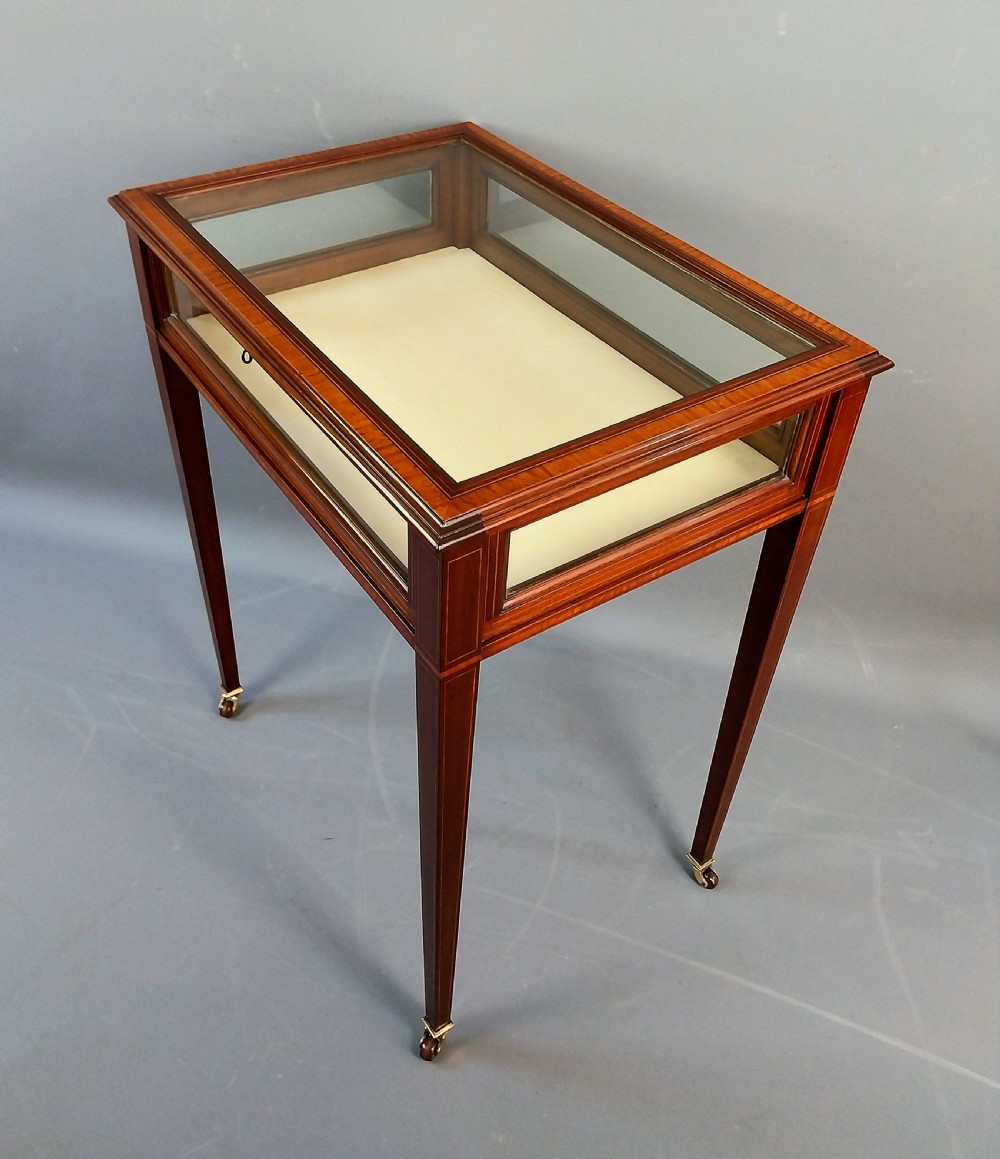 Mahogany Bijouterie Table View IX