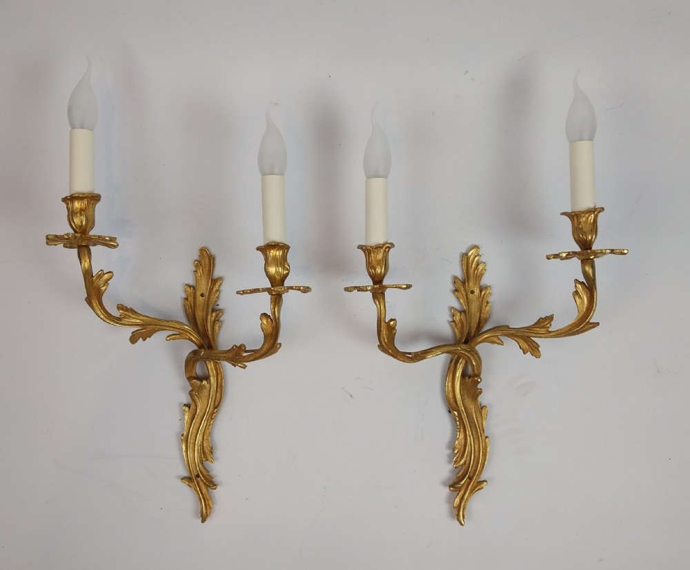 Set of three Gilt Bronze Wall Lights  View VIII
