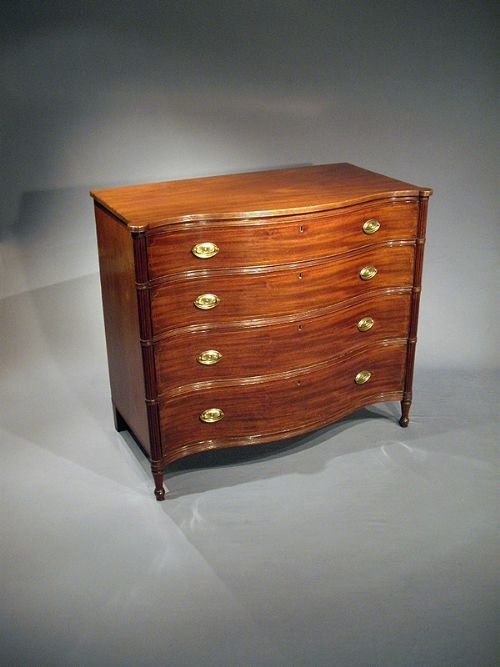 fig 1. George III Mahogany Serpentine Chest of drawers