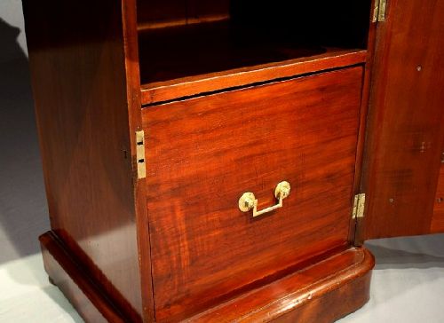 fig 8. Antique Mahogany Sideboard Victorian