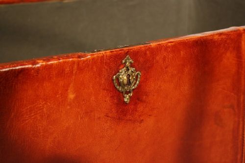 fig 6. Antique deep buttoned leather upholstered ottoman
