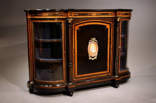 A Fine Quality Antique Ebonised and Amboyna Veneered Inlayed Credenza