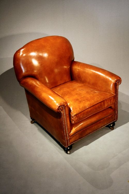 fig 3. Antique Leather Club Armchair