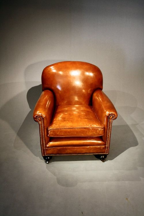 fig 7. Antique Leather Club Armchair