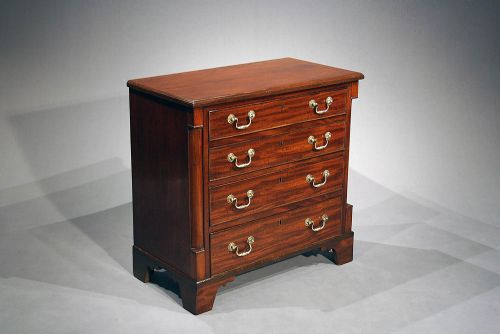 Antique Mahogany Chest of Drawers