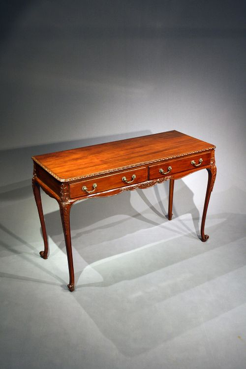 A Mahogany Two Drawer Side Table / Writing Table