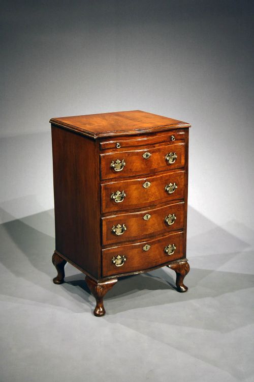 A Quality Antique Walnut Chest of Drawers
