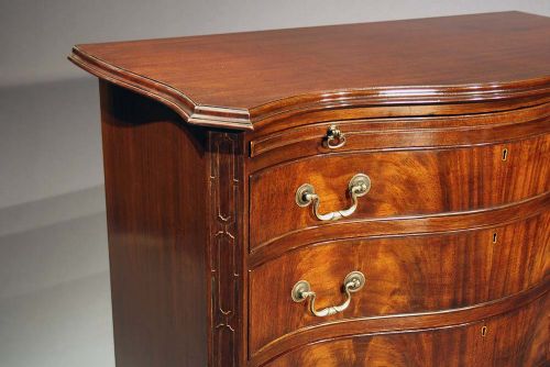 fig 3. Fine Quality Serpentine Chest of Drawers