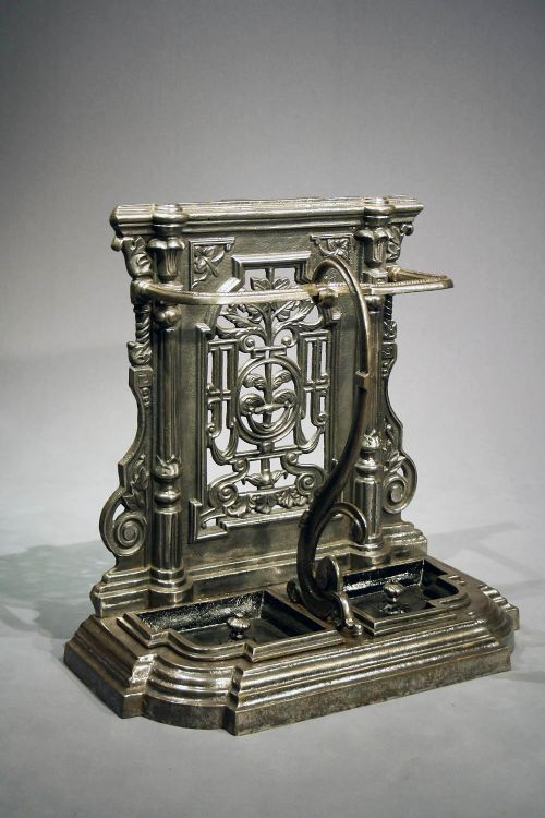 fig 1. A Quality Victorian Shaped Stick Stand