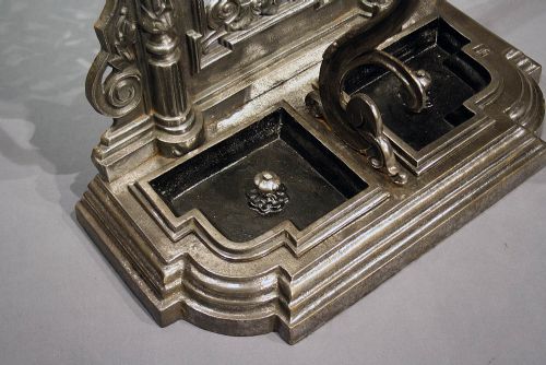 fig 4. A Quality Victorian Shaped Stick Stand
